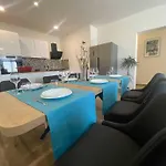 公寓 - Two Bedroom With Terrace *