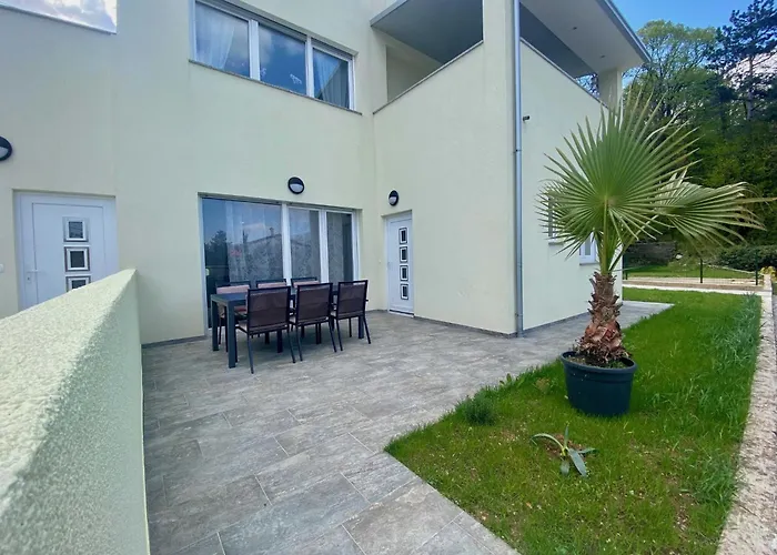 Apartment - Two Bedroom With Terrace *