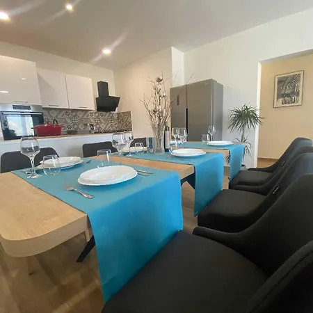 Lejlighed - Two Bedroom With Terrace *