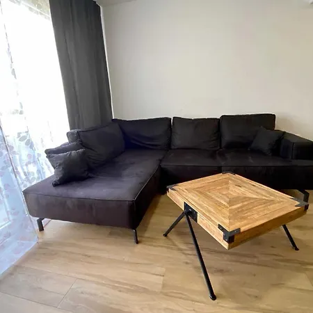 - Two Bedroom With Terrace Lejlighed Kastav