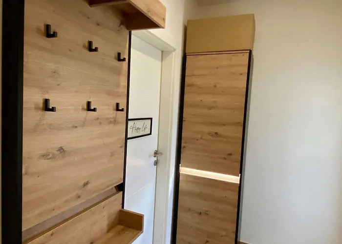 - Two Bedroom With Terrace Apartament Kastav